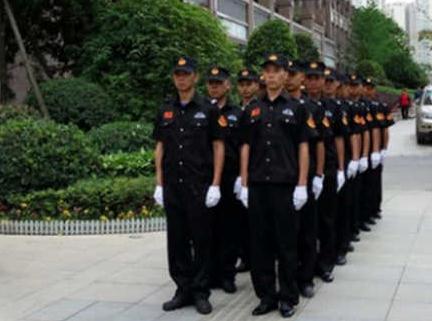 保安人員在停車場進(jìn)行工作時(shí)，需要負(fù)責(zé)什么呢？