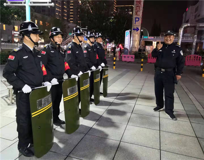 不忘初心勇?lián)?dāng)、牢記使命保平安