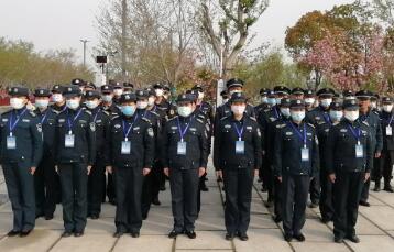 千萬不要小瞧保安?。。。。?！